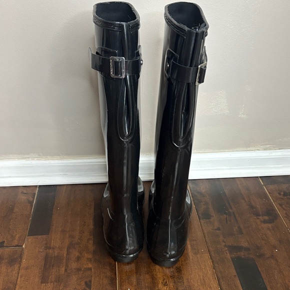 Hunter Glossy Black Knee-High Boots - Picture 4 of 9
